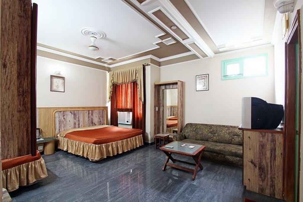 Hotel Chirag International Katra  Extérieur photo